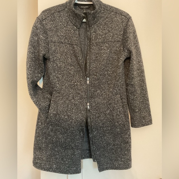 Banana Republic PETITES Long Jacket  with dual zipper and front pockets. - Picture 3 of 10